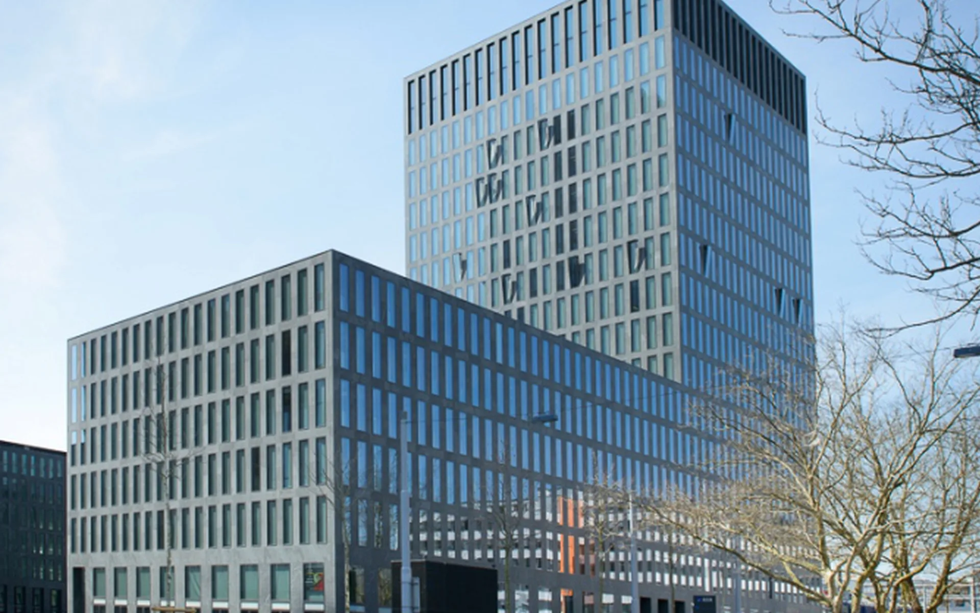 Hauptsitz der Global Sana AG, Thurgauerstrasse 30/32 in Zürich